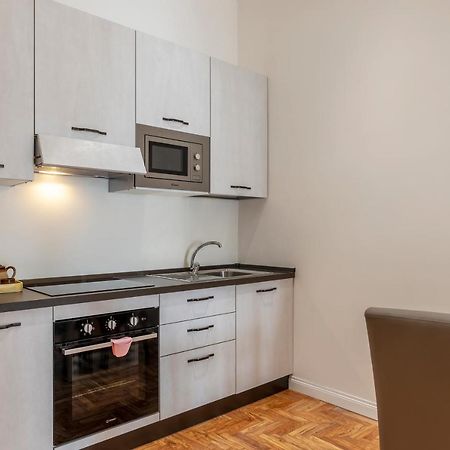 Rione Prati Elegant Apartment With Balcony Roma Ngoại thất bức ảnh