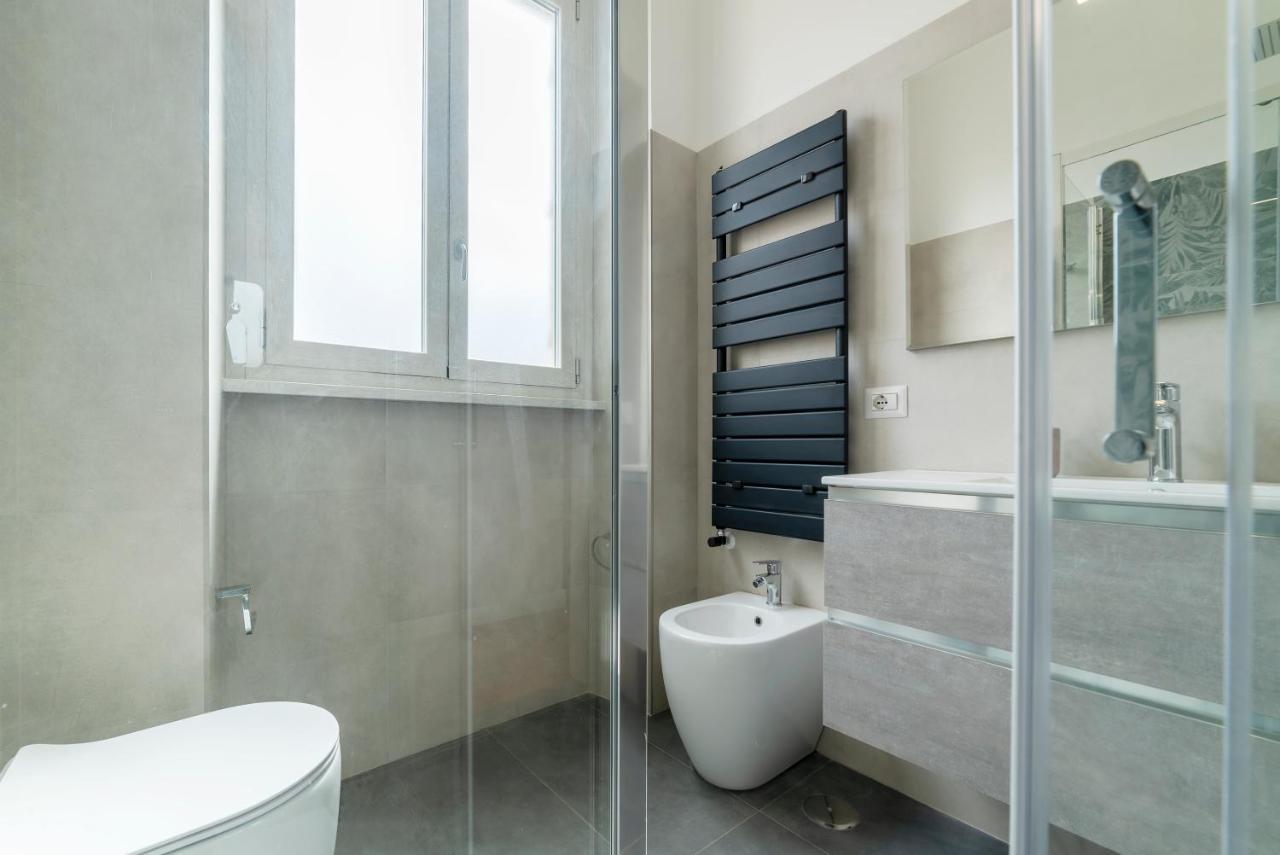 Rione Prati Elegant Apartment With Balcony Roma Ngoại thất bức ảnh