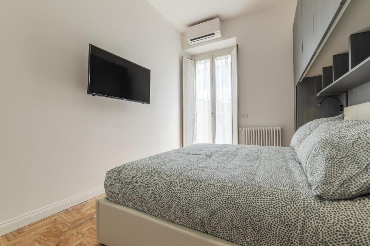 Rione Prati Elegant Apartment With Balcony Roma Ngoại thất bức ảnh
